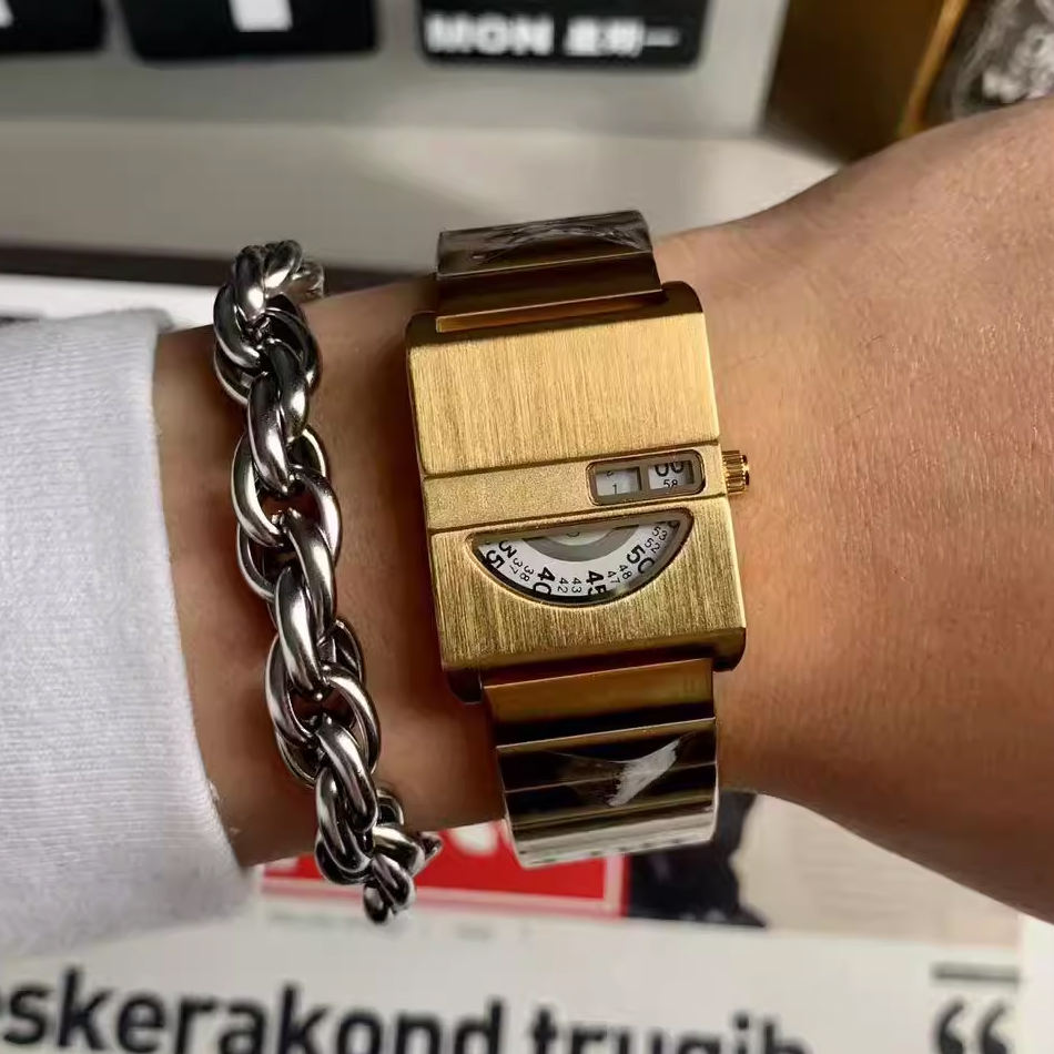 Męskie zegarki na bransolecie  – Luxury Watch Market recenzja i cena