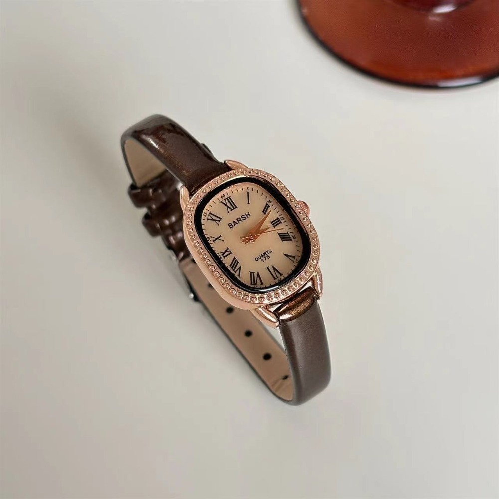 Zegarki damskie znanej marki z – Luxury Watch With Leather Strap recenzja i cena